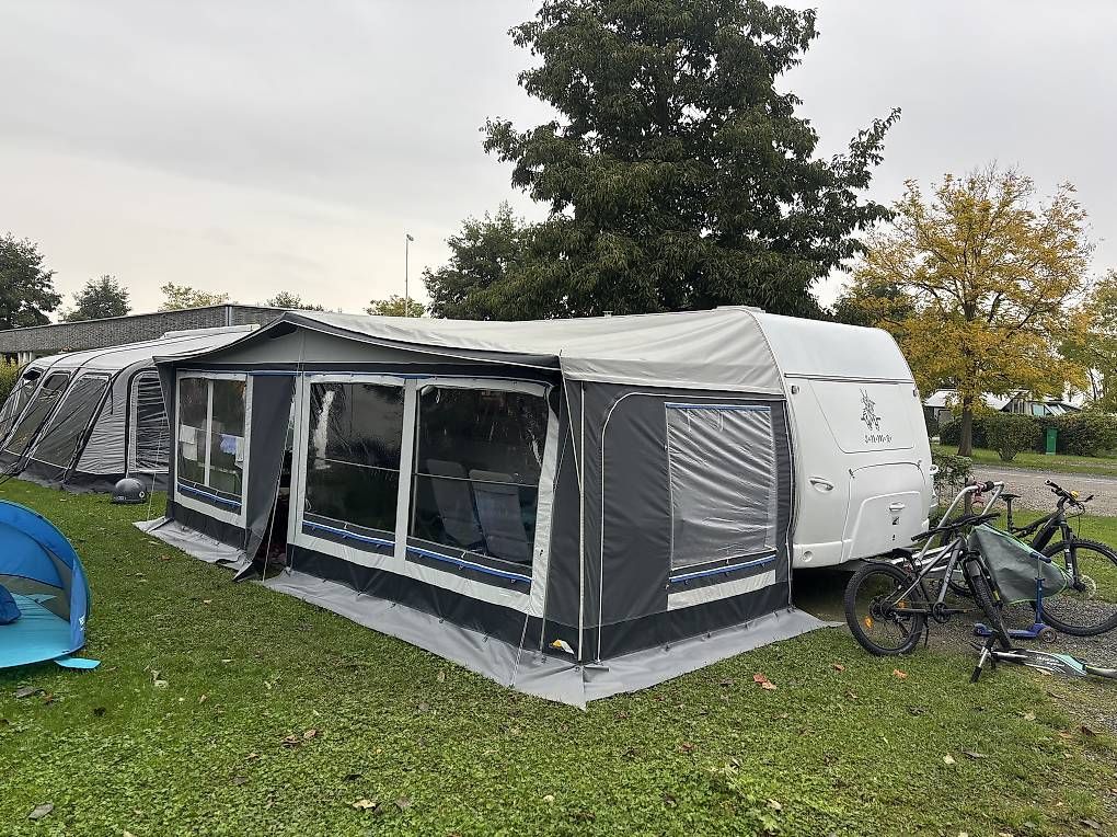 Vorzelte & Markisen: Vorzelt Wohnwagen DWT Polo 240 – Gebraucht aus Langwies von Fam.Geissmann