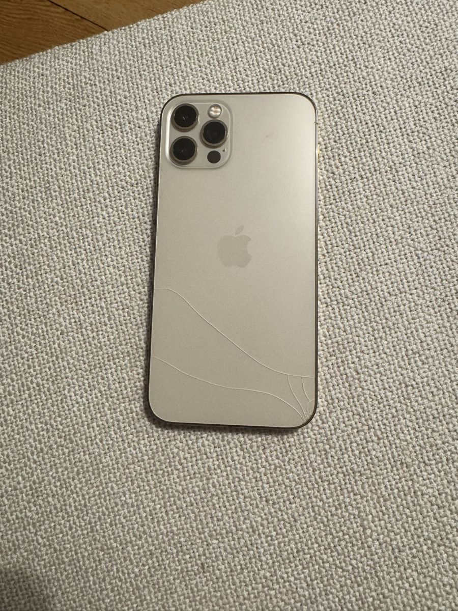 Apple Portables: iphone 12 pro 256gb – D'occasion à Zürich par cha_zf9f