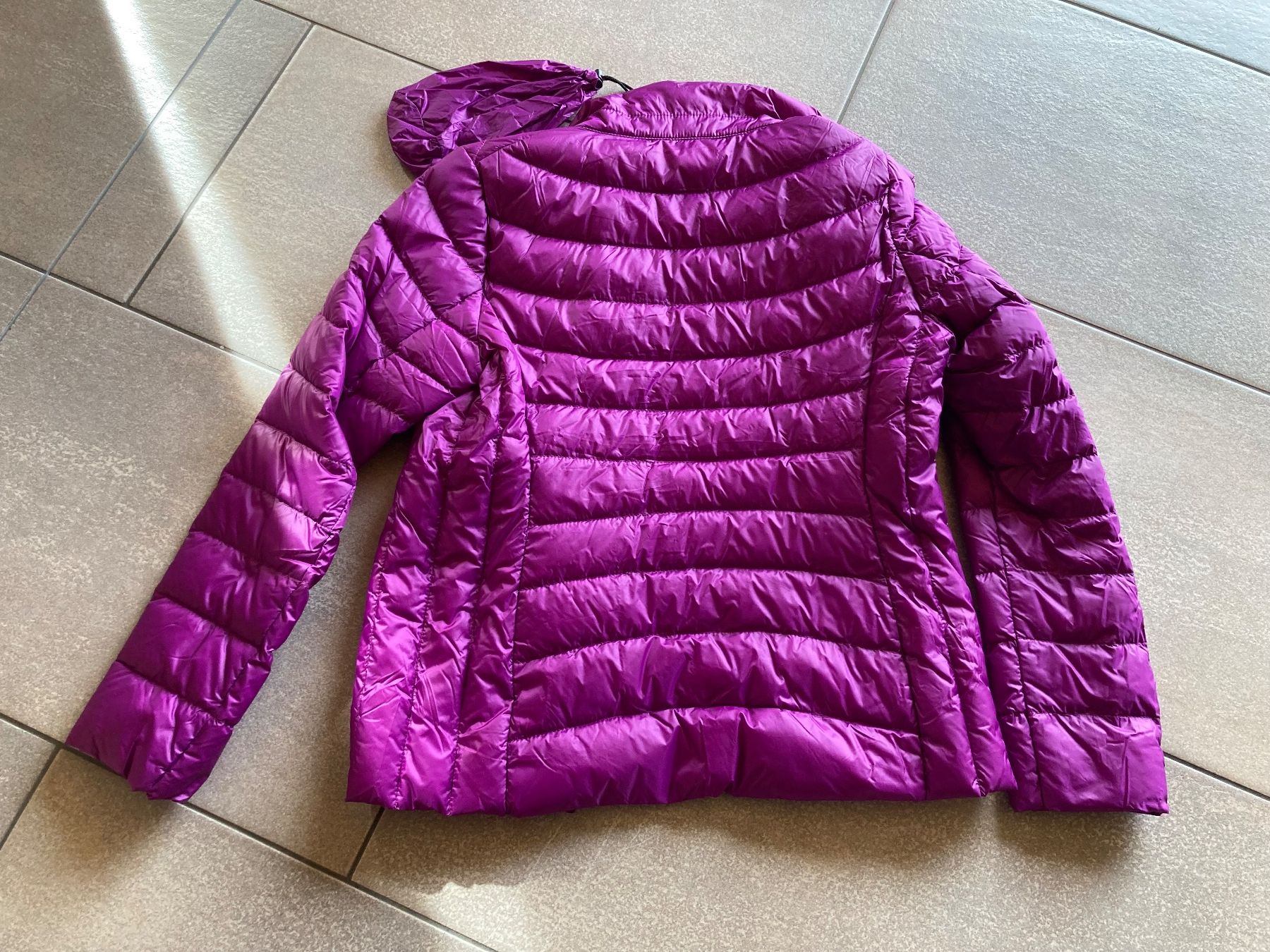 Giacche: Steppjacke Gr. M; mit Beutel; NEU! – Nuovo (secondo la descrizione) da Mosnang venduto da Kusli09 1