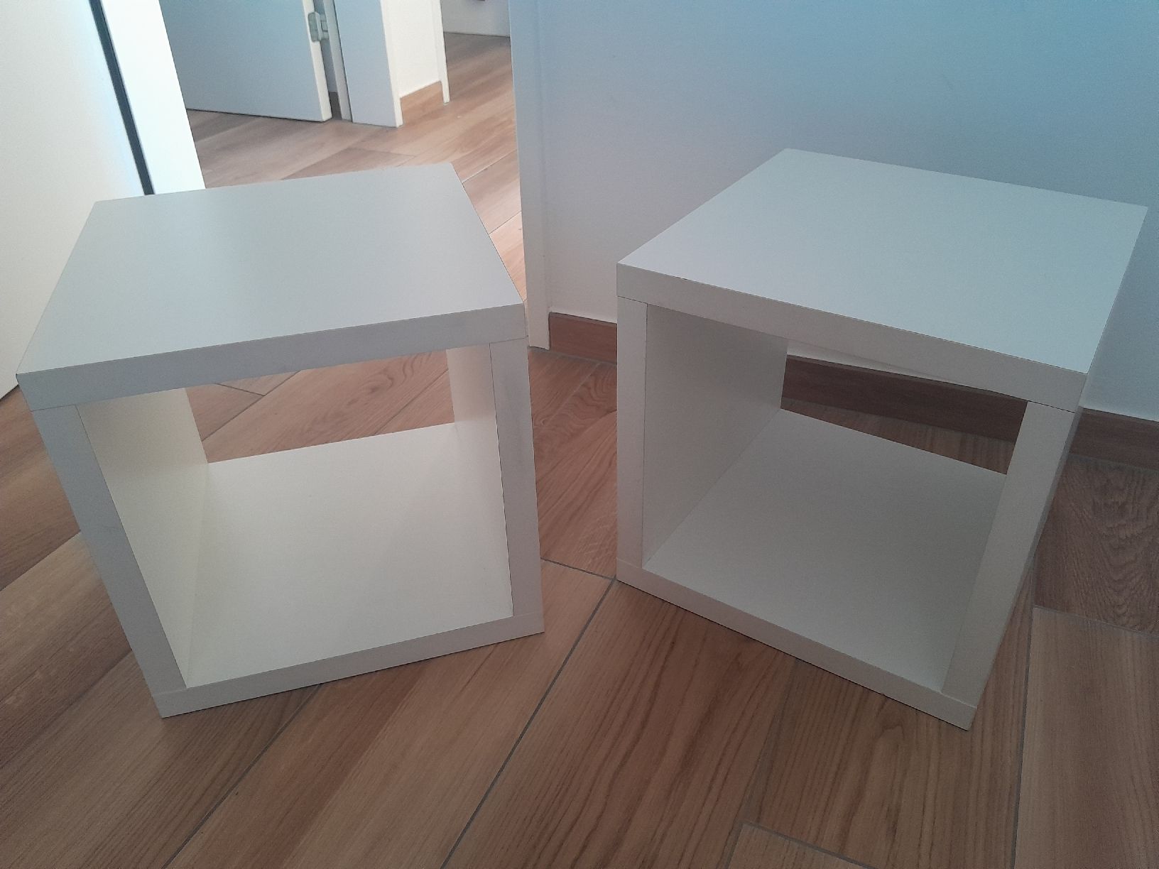Scaffali: 2x weisse Wurfelregale – Usato da Walde AG venduto da tra_7vrt