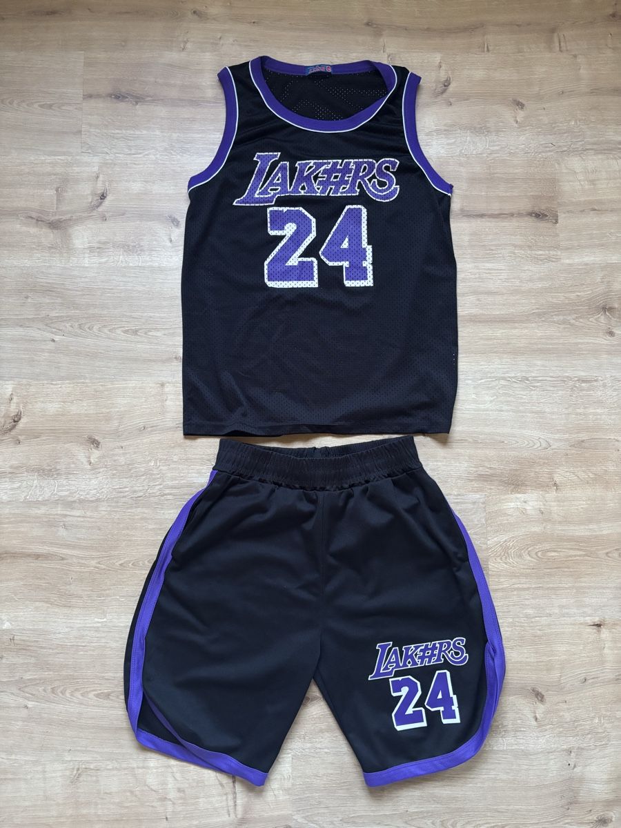 Lots de vêtements: ensemble de Basket Lakers, taille M  – Neuf (Voir description) à Tavannes par callie.mcli