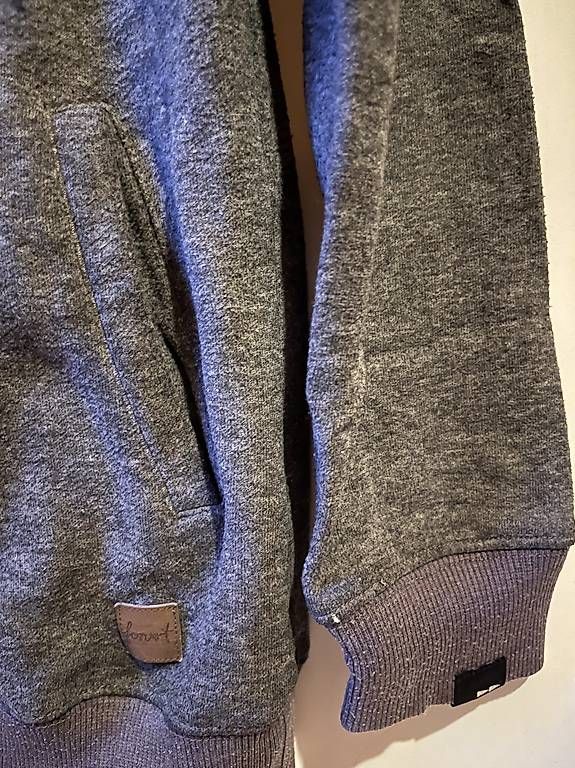 Pulls & Sweat-shirts: Pullover Forvert S – D'occasion à Bern par Ginocchi 3