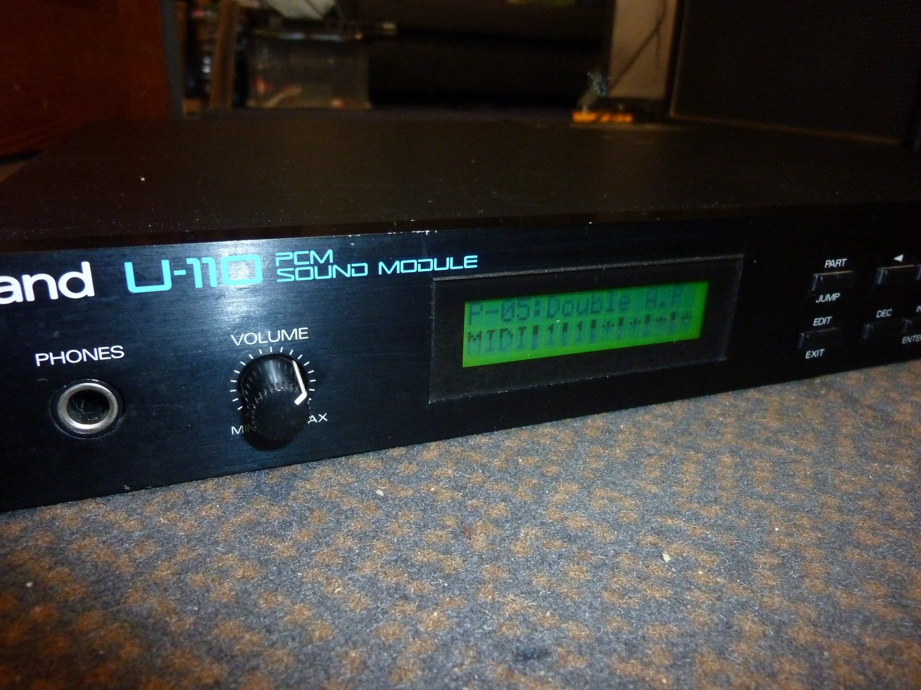 Roland Studioequipment: Roland U-110 Synthesizer – Gebraucht aus Wenslingen von  1