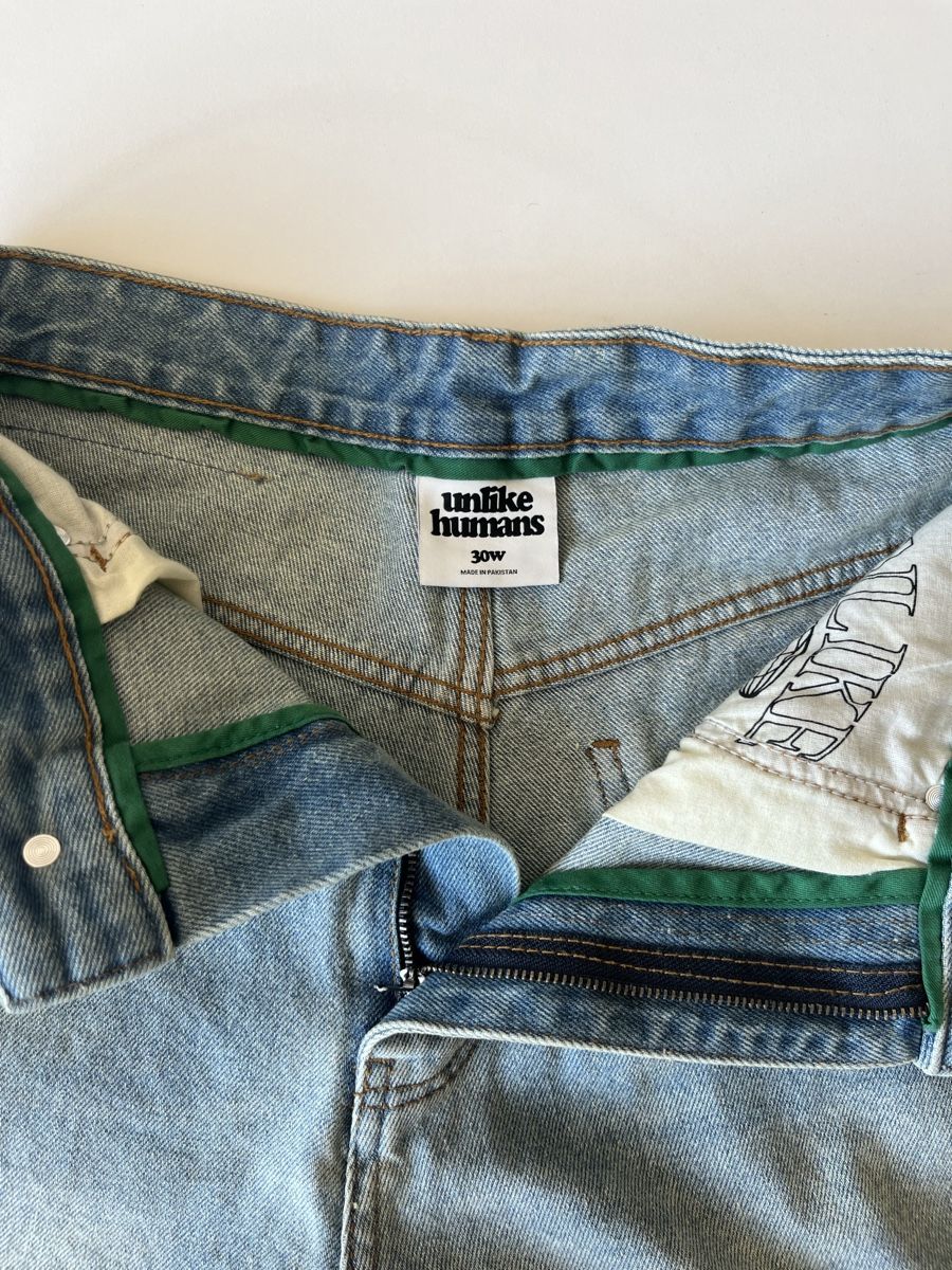 Jeans: Unlike Human Jorts – Neuf avec emballage d'origine à Eglisau par jan_xzq9 3