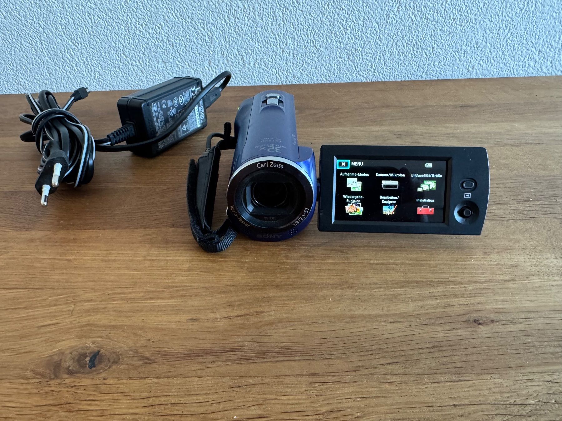Sony Videocamere: SONY Camcorder HDR CX-220 – Nuovo (secondo la descrizione) da frauenfeld venduto da pipi018 4