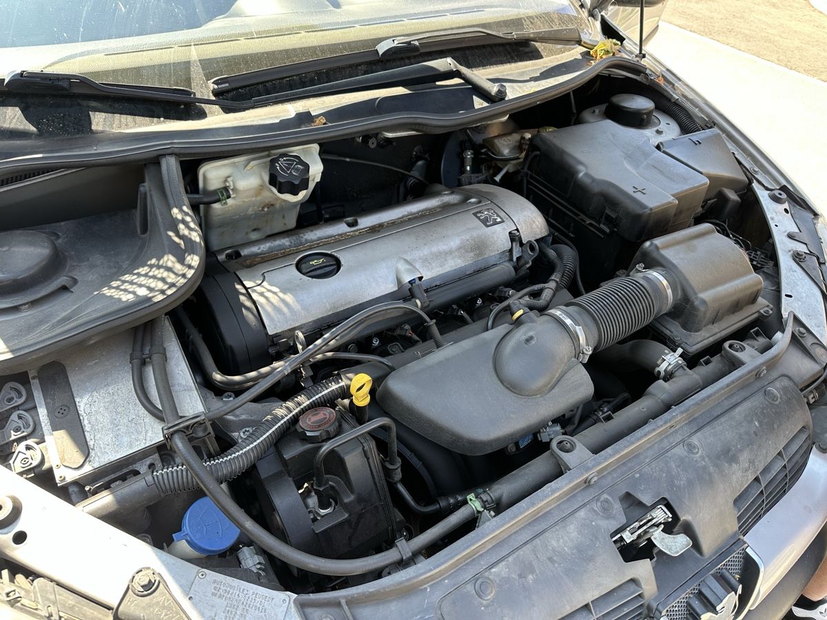 Peugeot Autos: Peugeot 206 Cabrio – D'occasion à Reinach AG par rares75 4