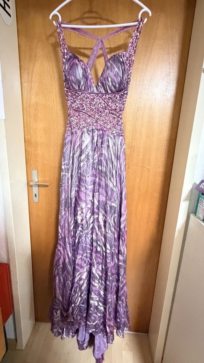 Kleider: Dress vintage – Gebraucht aus Aesch BL von ari_z7gp