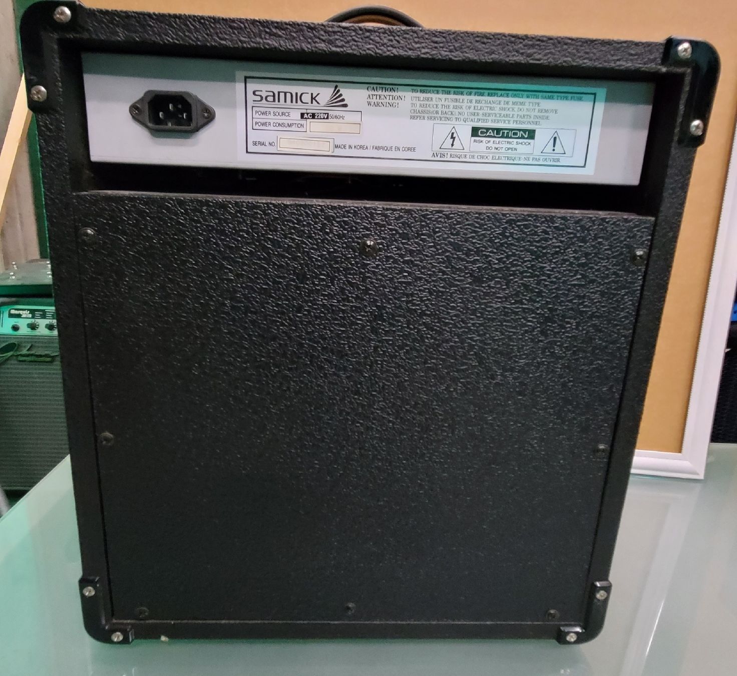 Instruments de musique: Samick B15 Bass Guitar Amplifier – D'occasion à Oberengstringen par kimbo26 1