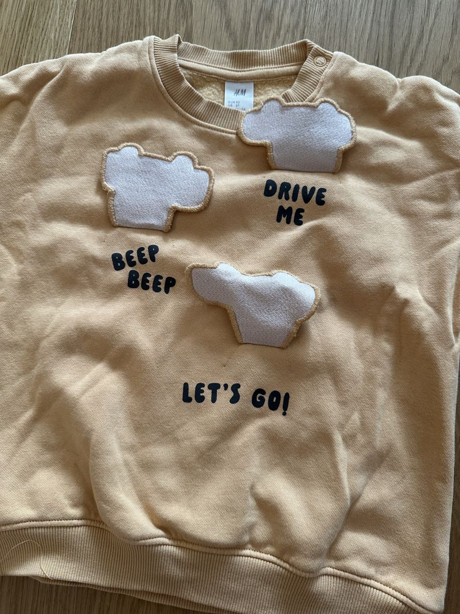H&M Maglioni & Felpe: Kinder Pullover mit Autos Grösse 92 hellorange – Usato da Untersiggenthal venduto da sil_td6n 2