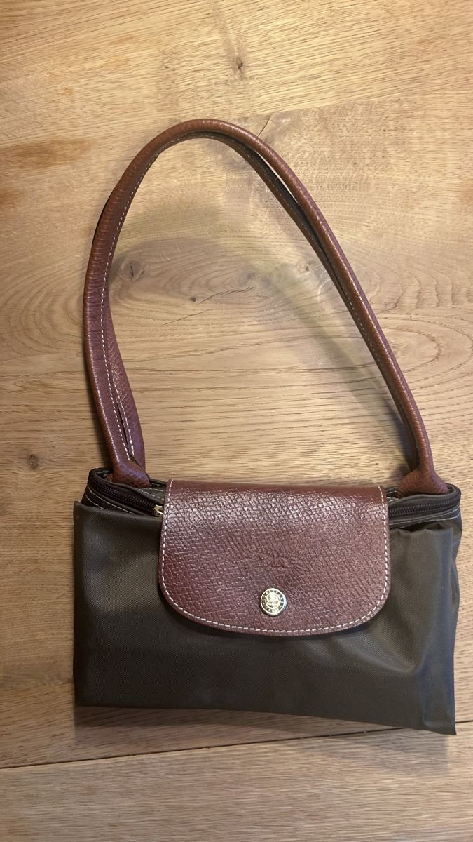 Longchamp Sacs femmes: Schultertasche – D'occasion à Birmenstorf AG par ClioR2000 3
