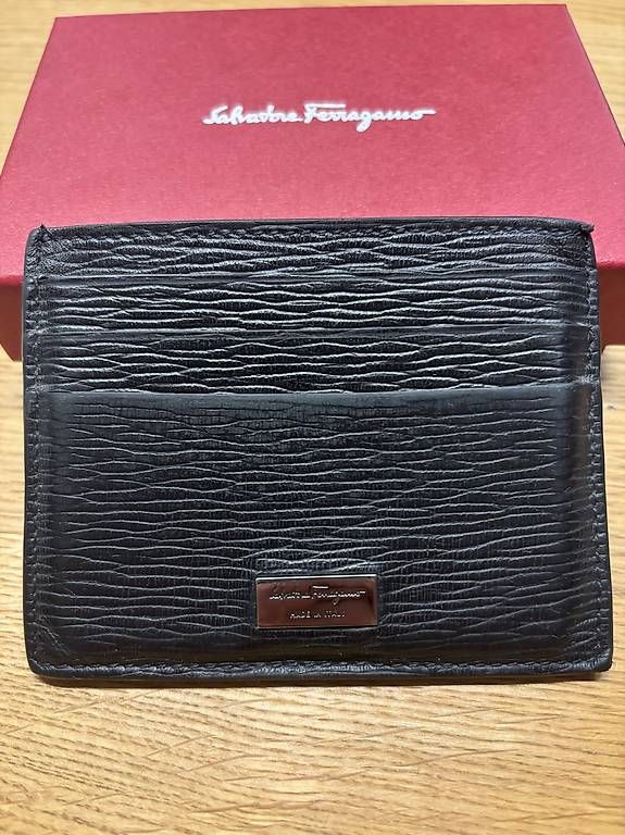 Portafogli: Salvatore Ferragamo Cardholder – Usato da Lyss venduto da ale_sr8z