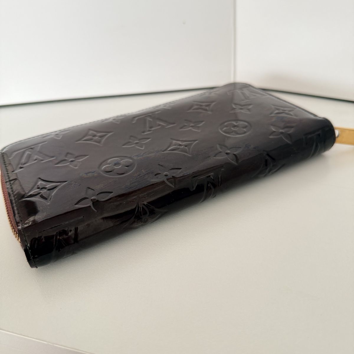 Louis Vuitton Portamonete: Louis Vuitton Vernis Zippy Wallet Amarante – Usato da Geneve venduto da DarlingVintage 4