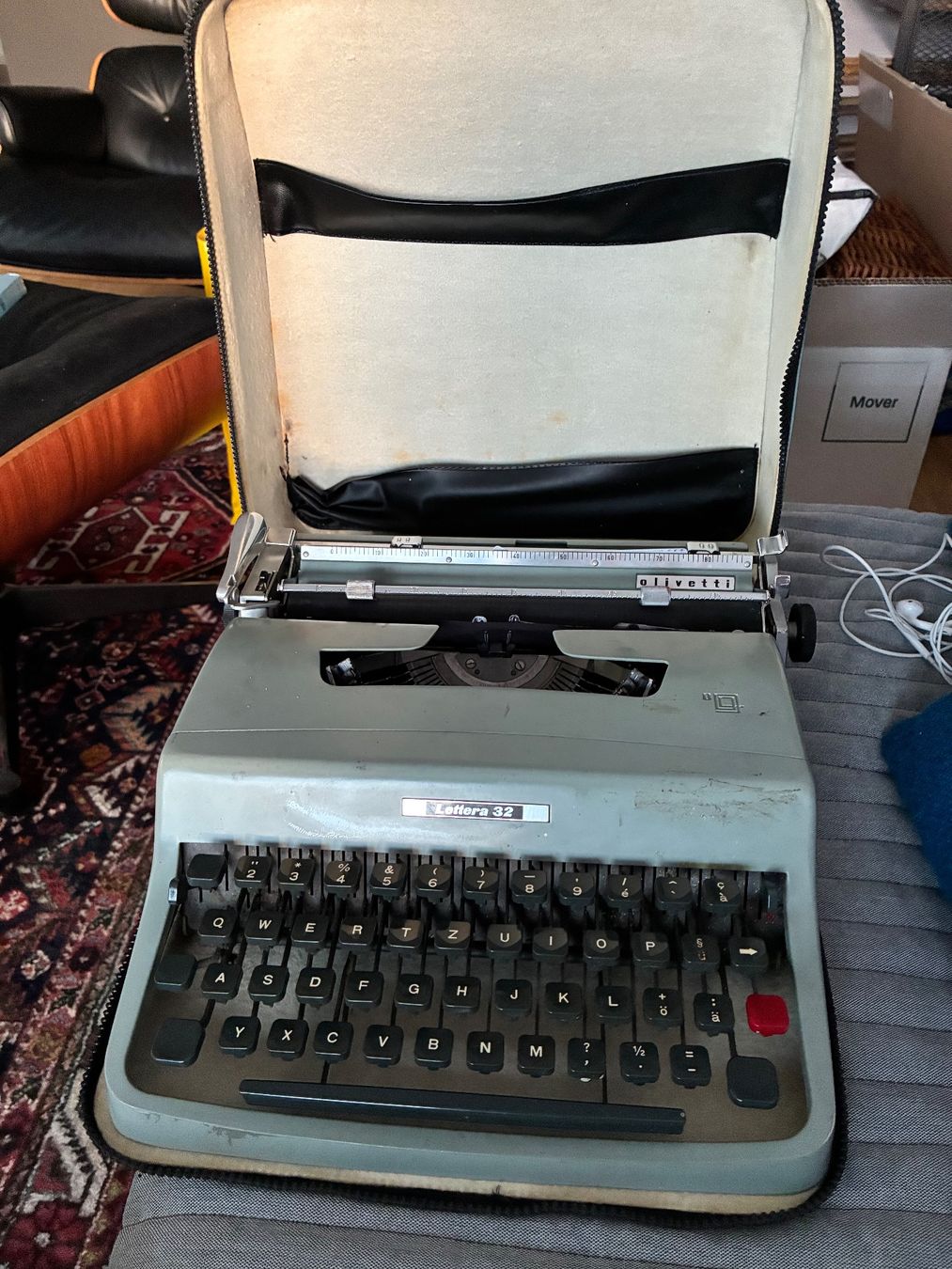 Olivetti Schreibmaschinen: Olivetti Lettera 32 – Gebraucht aus Renens VD von wiggin7708 1