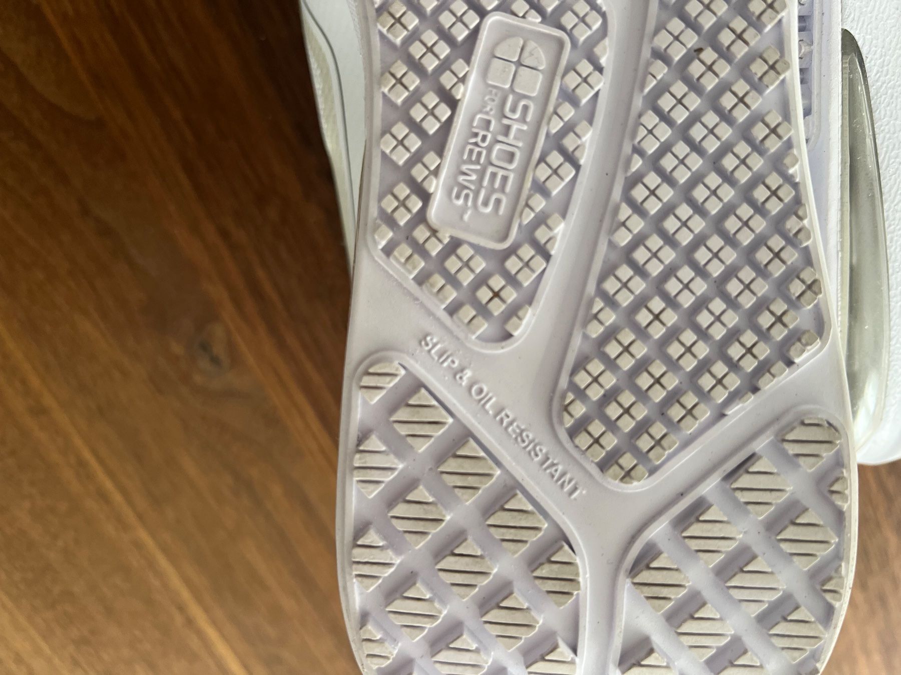 Scarpe da uomo: Shoes For Crews, weiss, Gr. 42 – Usato da Sursee venduto da tabsch 1