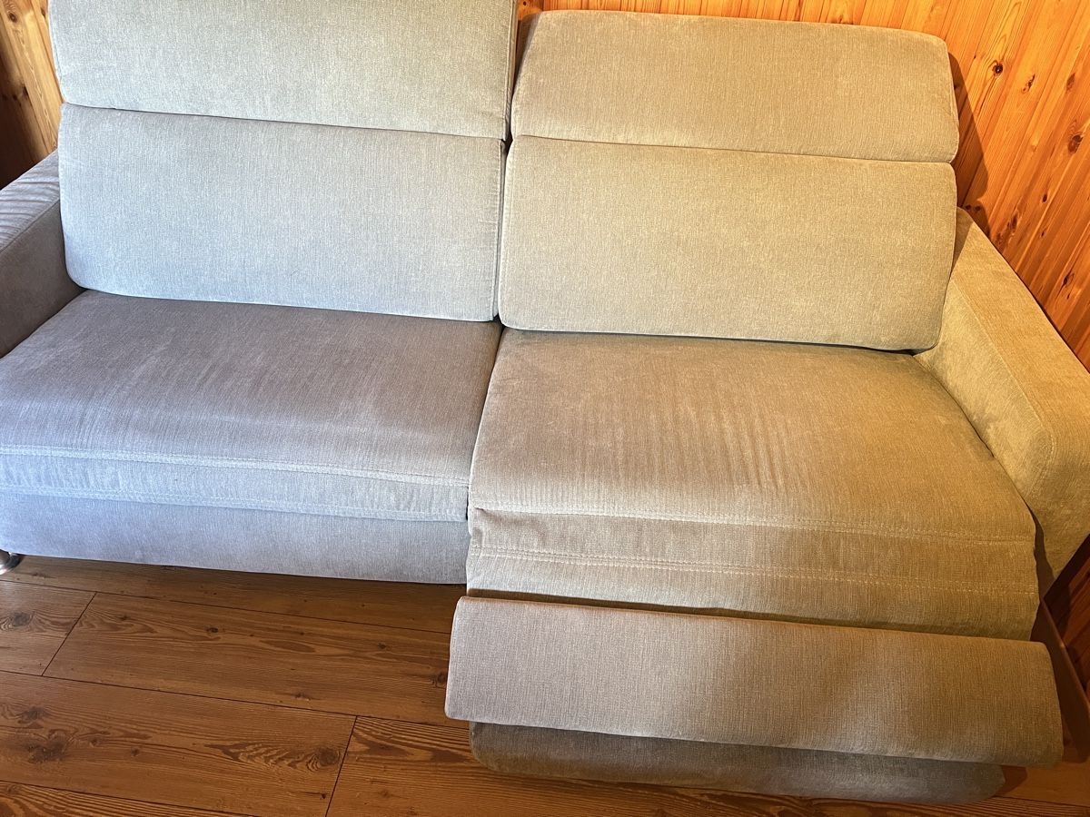 Divani: Sofa, Stoff hellblau-hellgrau, elektronisch verstellbar – Usato da Rotkreuz venduto da Migu2012 4