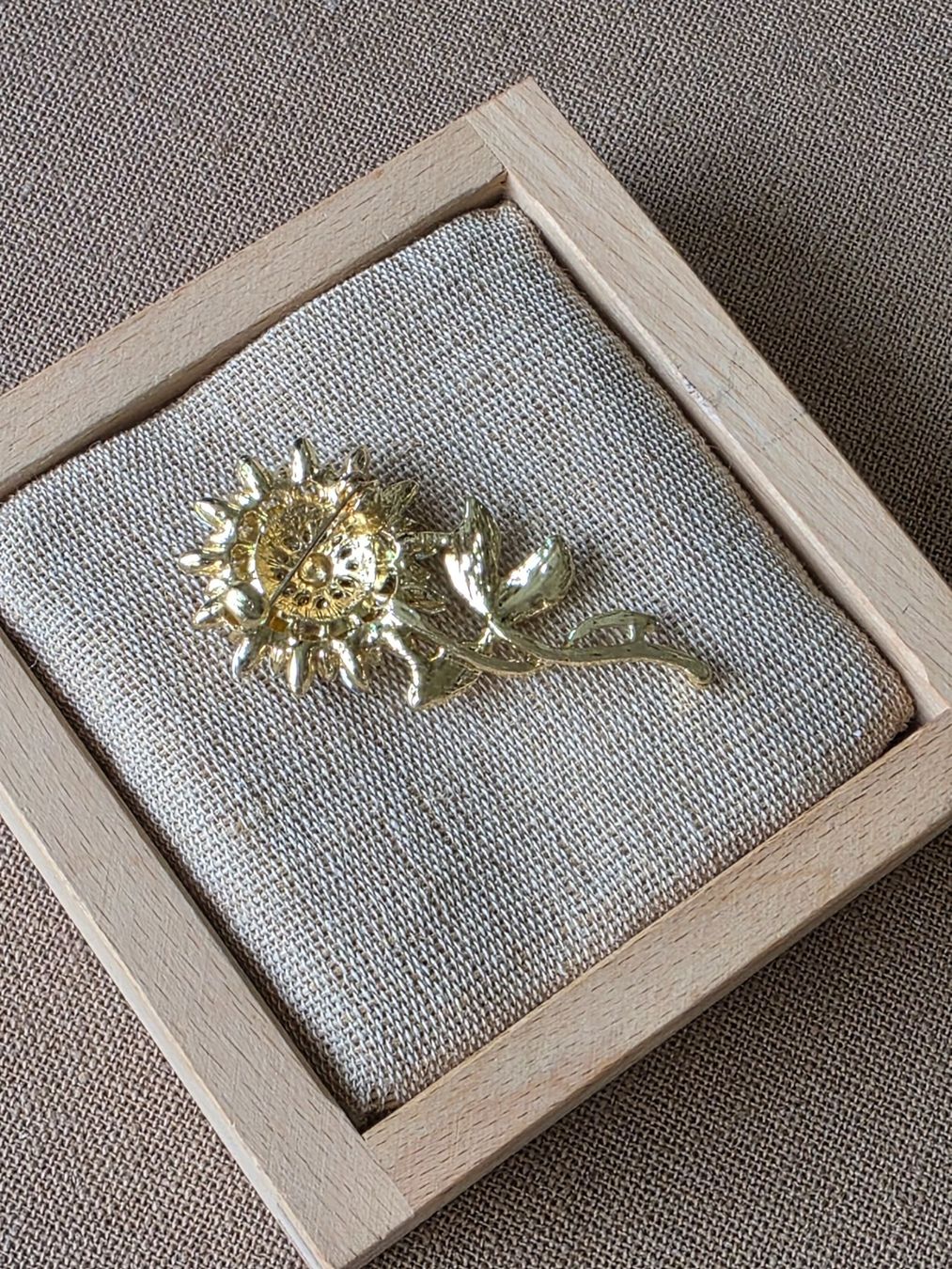 Spille & Fermagli: Goldfarbene neu Sonnenblumen-Brosche Strass – Usato da Zürich venduto da tsu_76bc 3
