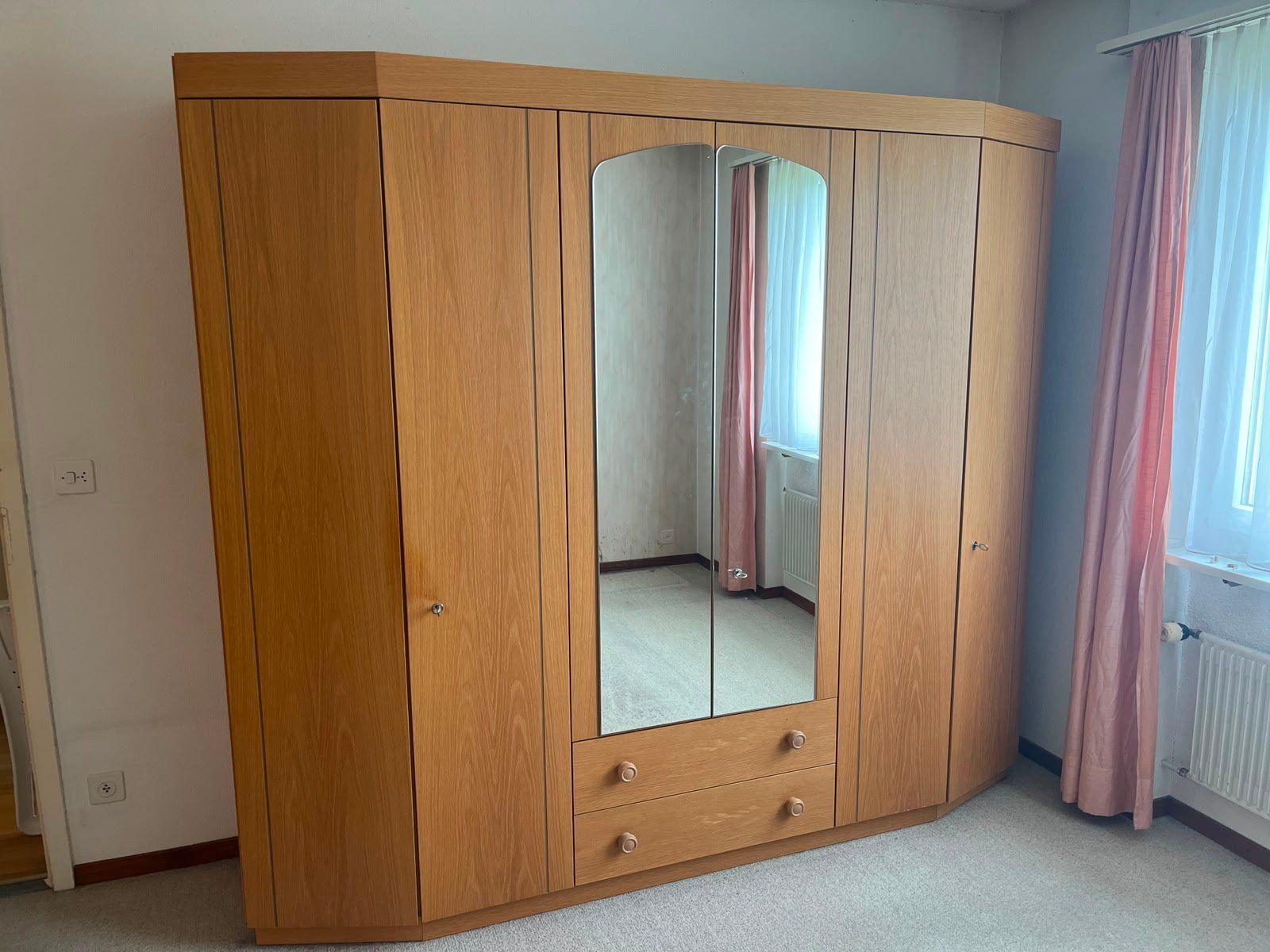 Armadi: Schrank aus Holz – Usato da Seengen venduto da TonicX 1