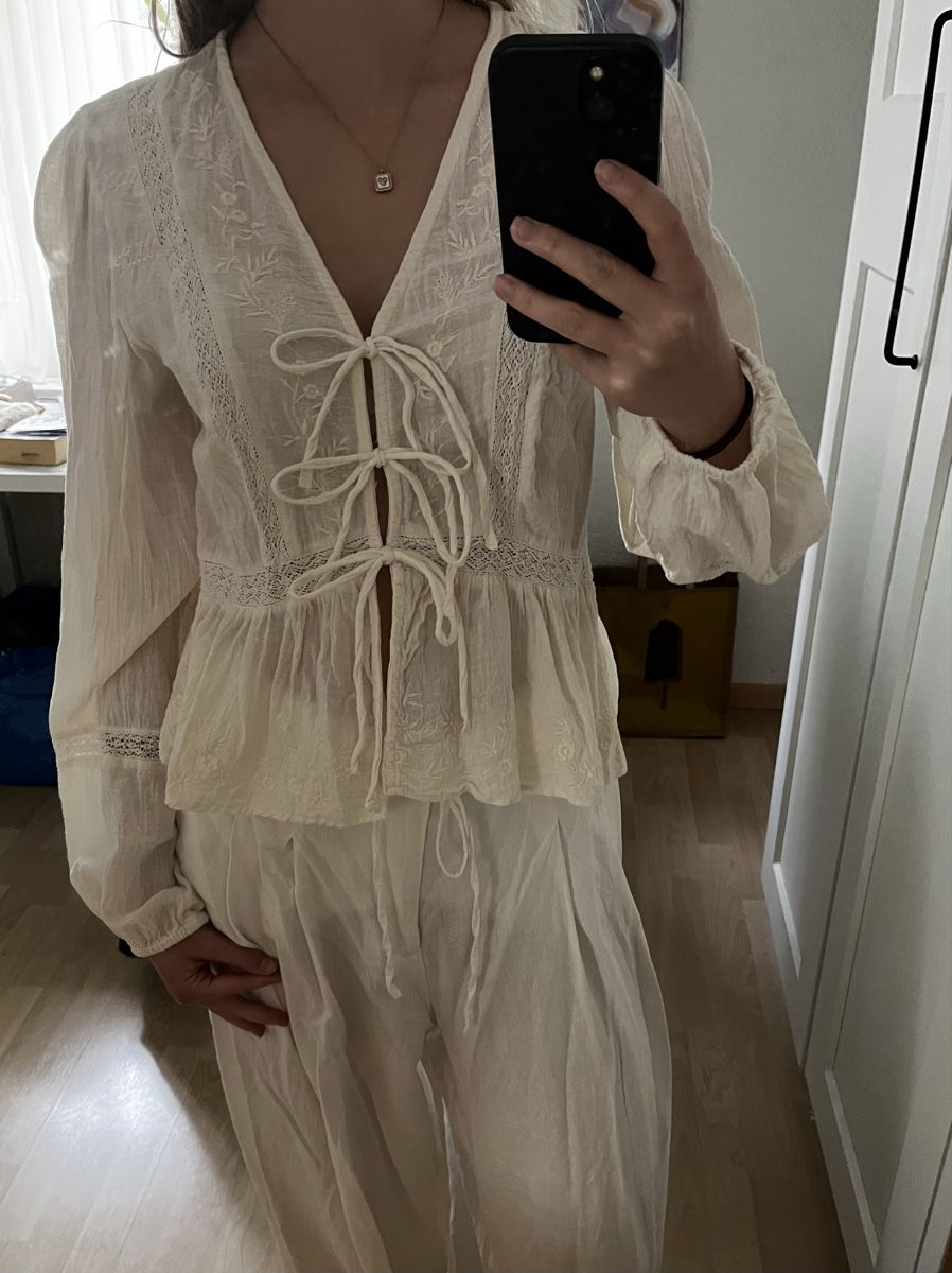Stradivarius Camicette: Bluse weiss mit Schnürung – Nuovo (secondo la descrizione) da Rombach venduto da sar_8wqy