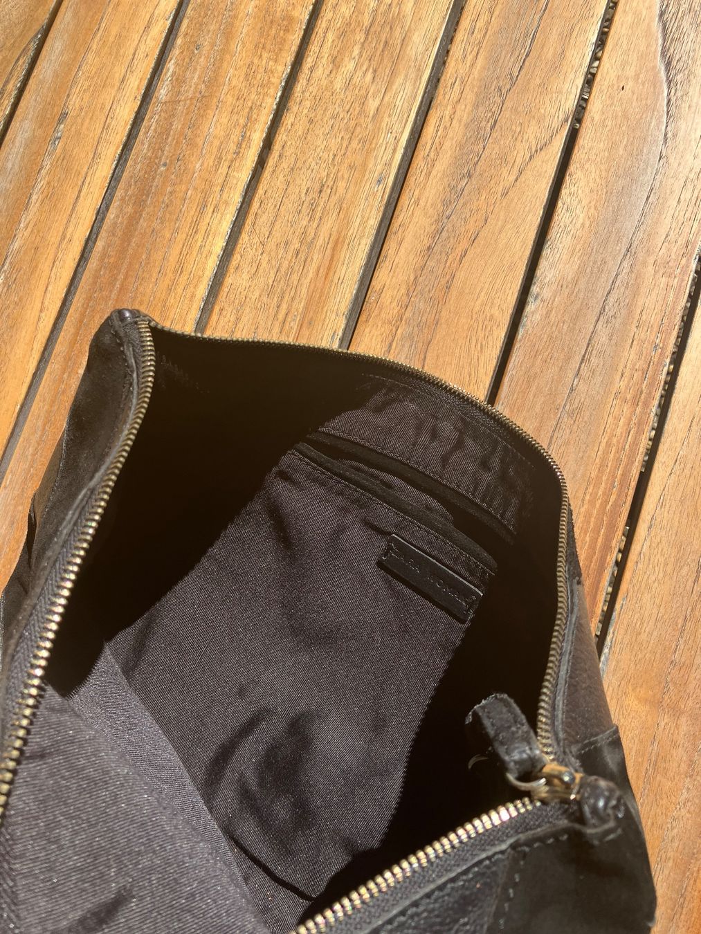 Borse da donna: Pochette en cuir noir – Usato da Chavannes-des-Bois venduto da mai_pfq6 1