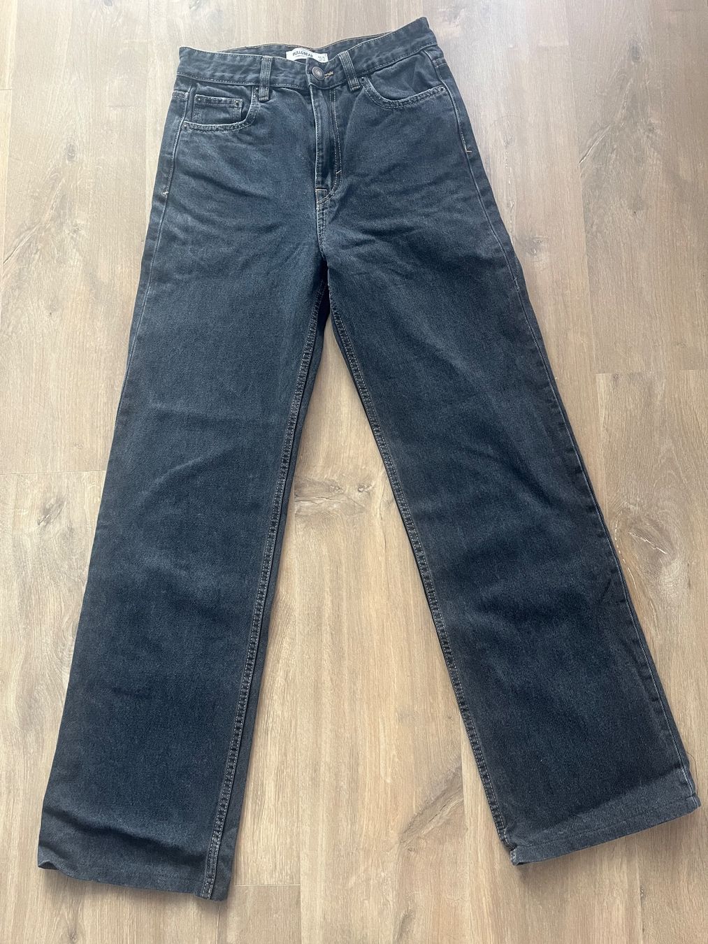 Pull&Bear Jeans: Jeans Pull&Bear noir taille 36 bon état – Gebraucht aus Cossonay-Ville von 021epi70