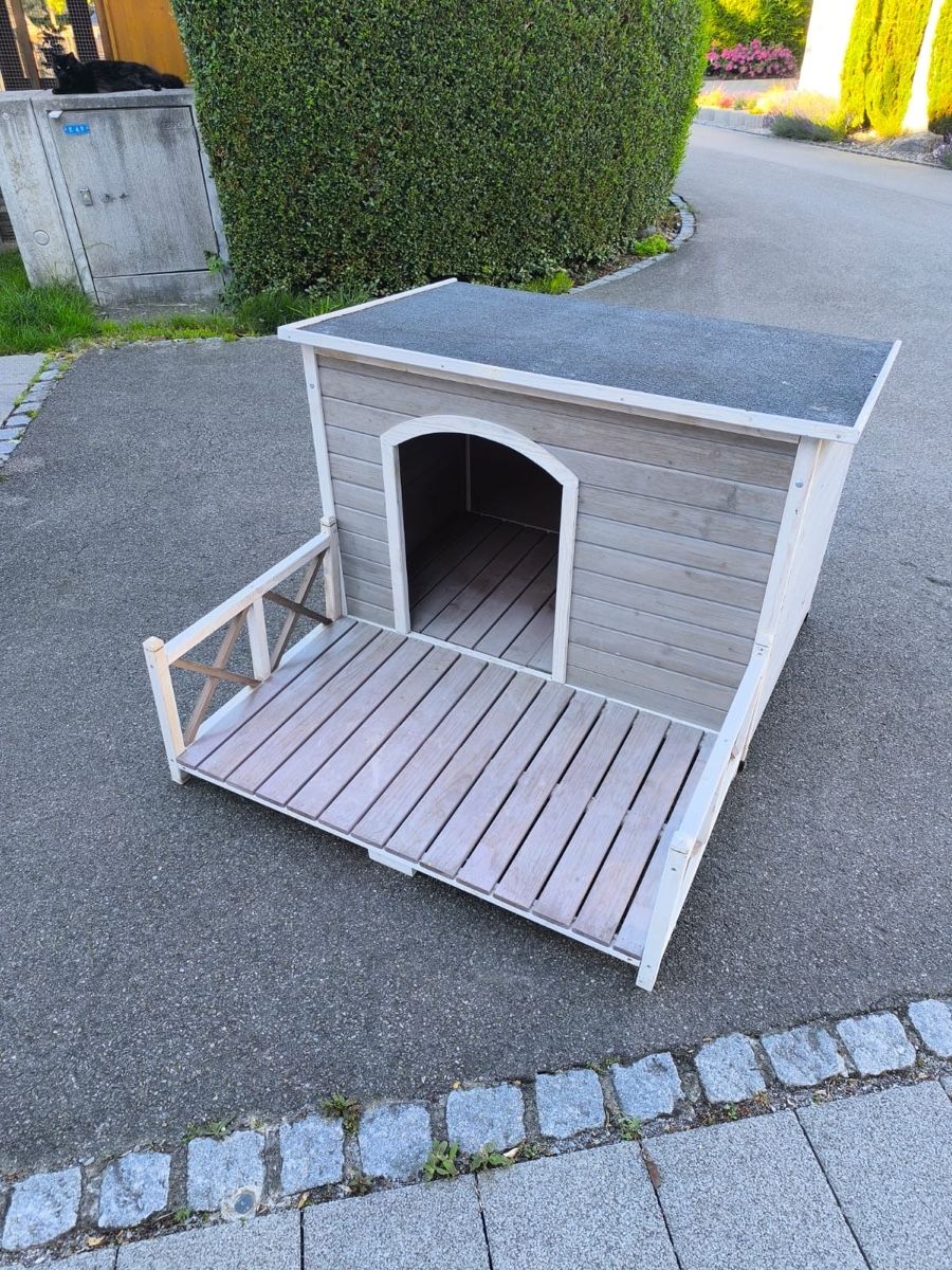 Liege- & Schlafplätze: Hundehütte mit Terrasse neuwertig – Gebraucht aus Grabs von MSalzgeber 1