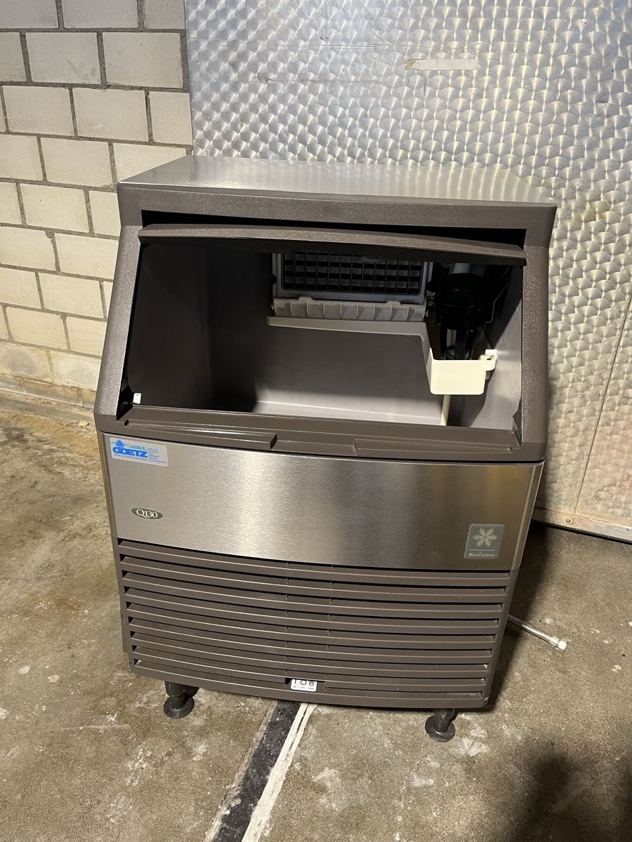 Appareils de cuisine: Eiswürfelmaschine, – D'occasion à Wohlen AG par Moh80 1