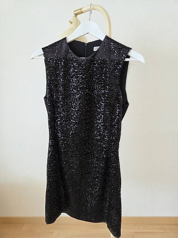 Kleider: Kleid von Zara – Neu und originalverpackt aus Basel von GlimmerAnne