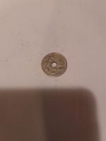 Pièce de collection rare : 5 centimes, année 1905, trouée