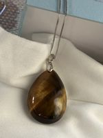 Collier élégant avec pendentif œil de tigre