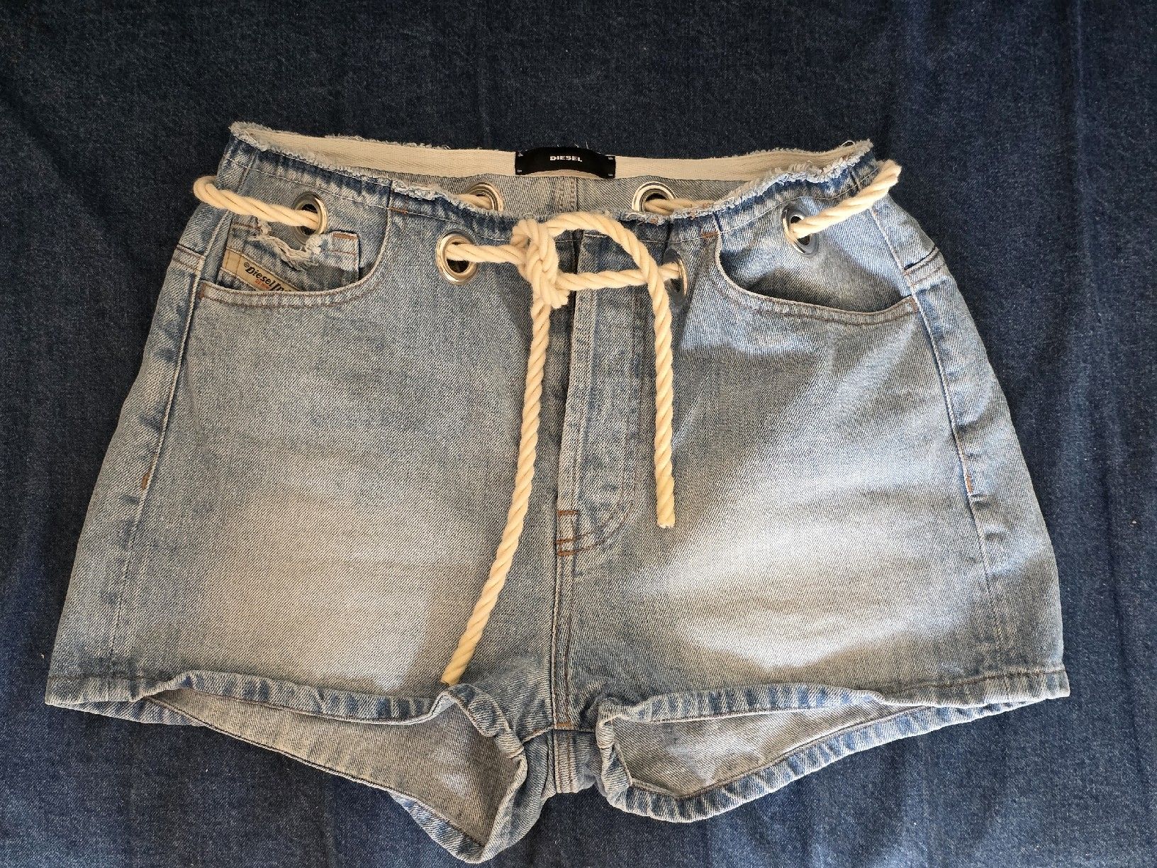 Diesel Hosen: Diesel Shorts Gr 27 – Gebraucht aus Interlaken von NataliiaS 1