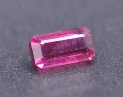Rubellit (Turmalin) 1.63 ct – AIG Report