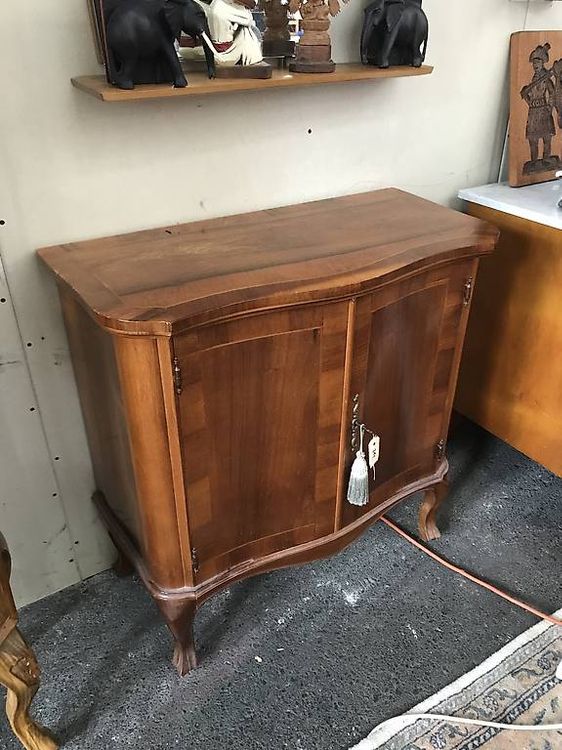 Commodes: Antike geschwungene Holz-Kommode – D'occasion à Wildegg par KramerBeni 3