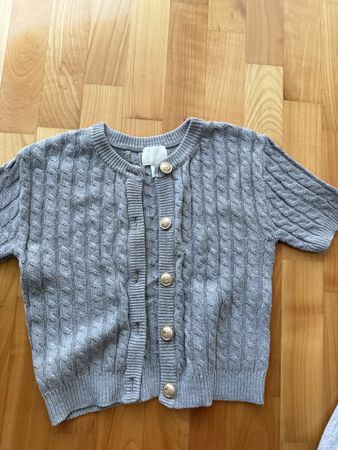 Strickjacke H&M grau kurzarm Zopfmuster, Gr. S
