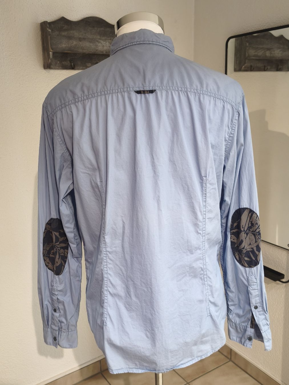 Esprit Camicie: EDC Hemd, Grösse XL, Hellblau mit Ellenbogen-Patches – Nuovo (secondo la descrizione) da Emmetten venduto da SecondhandSiska 2
