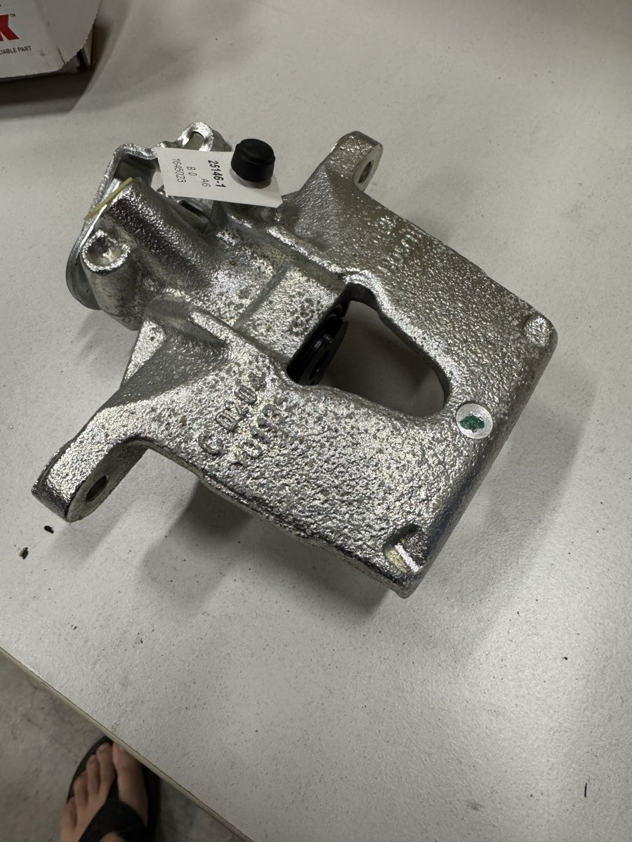 Ford Alle Autoersatzteile: Bremssattel Ford Mondeo Mk3 Kombi – Gebraucht aus St. Gallen von Gabver 1