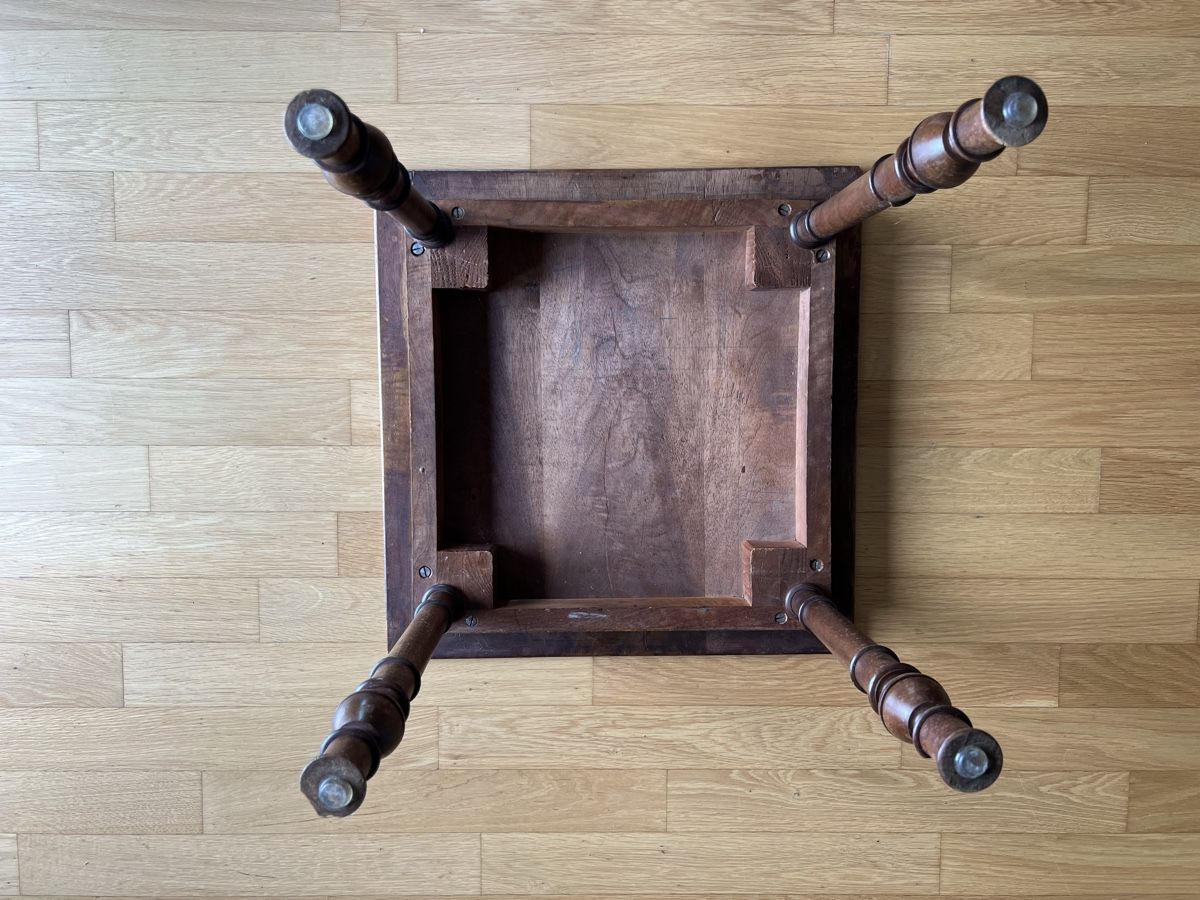Tavoli: Couchtisch mit Flachrelief – Usato da St.Gallen venduto da 303_7fcf 2