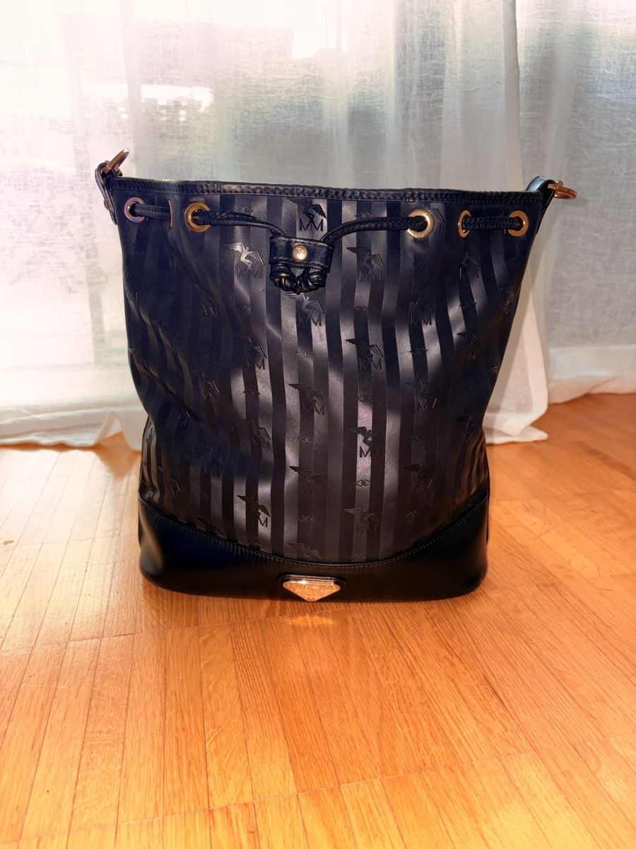 Maison Mollerus Borse da donna: Mollerus Beuteltasche schwarz – Usato da Winterthur venduto da Davidloetscher