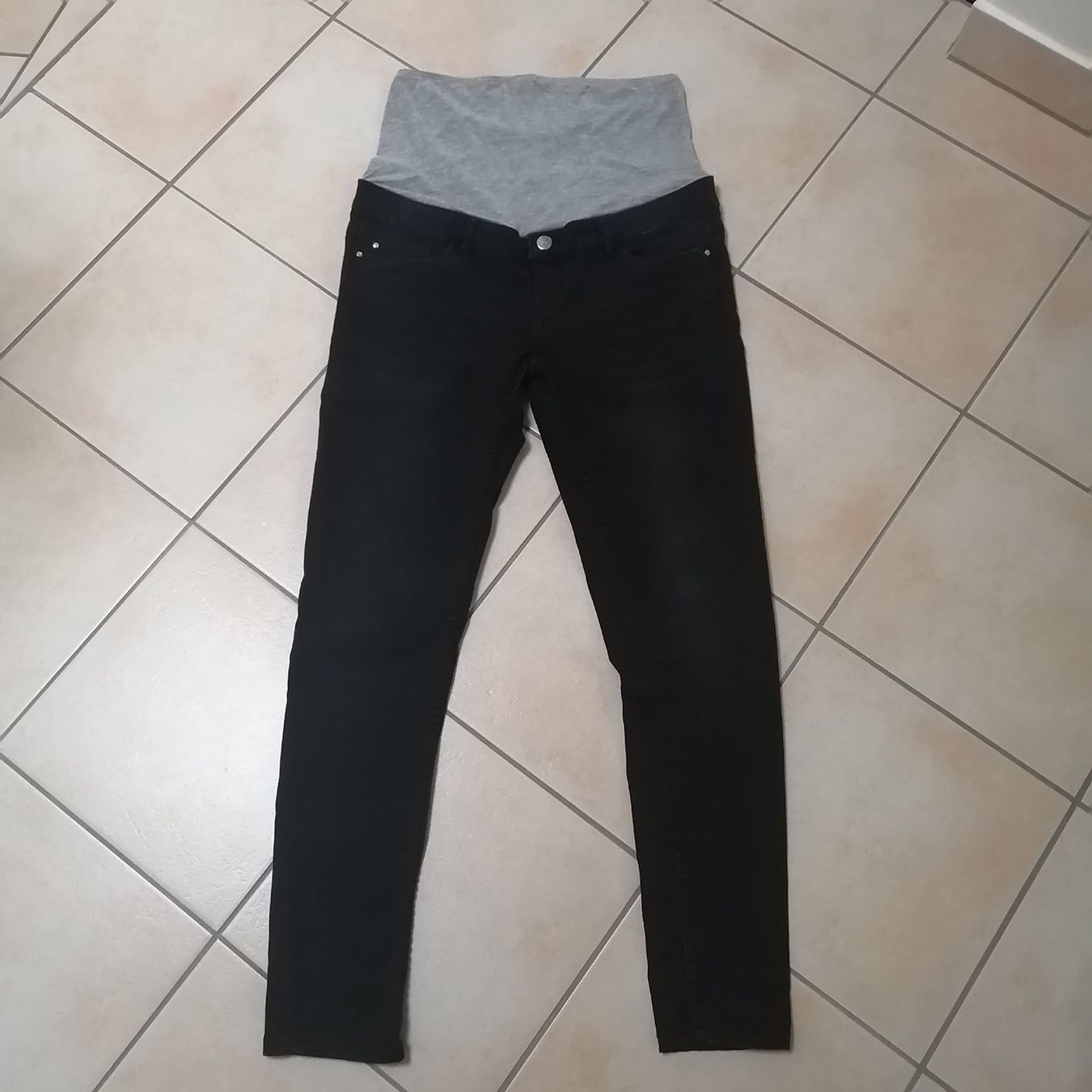 Jeans: Umstandsjeans Gr .40 – Usato da Henau venduto da AXAA