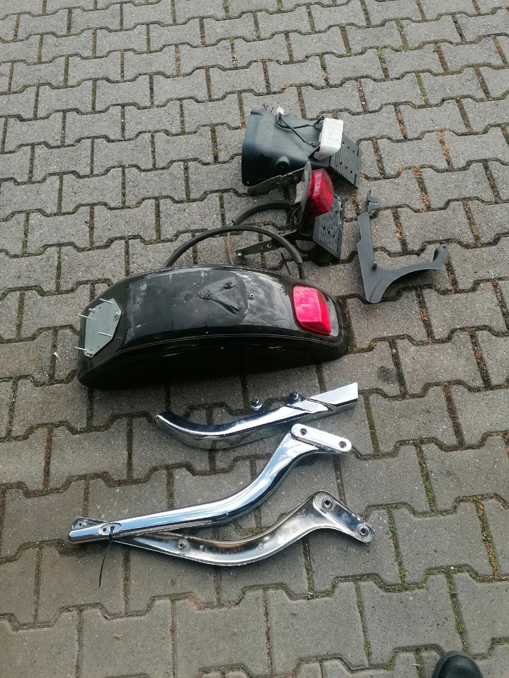 Harley-Davidson Tutti i ricambio per moto: Harley softail heck mit rad – Usato da Düdingen venduto da manowarbruno 3