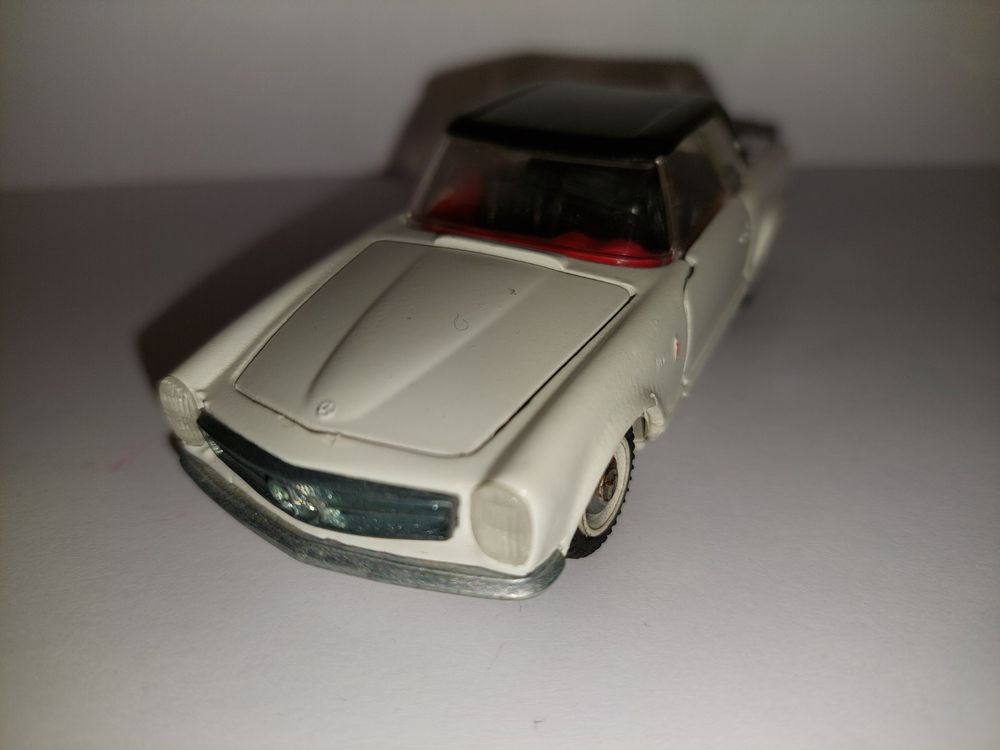 TEKNO 928 - Mercedes 230 ou 250 SL cabriolet 1/43 - TBE
