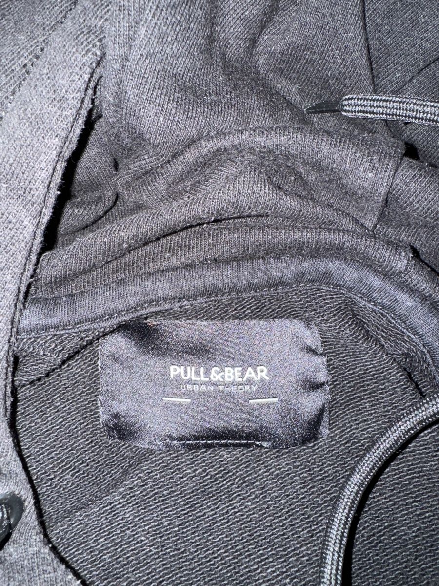 Pull&Bear Maglioni & Felpe: Schwarzer Pull&Bear Hoodie Gr. M - guter Zustand! – Usato da Abtwil SG venduto da ale2002 1