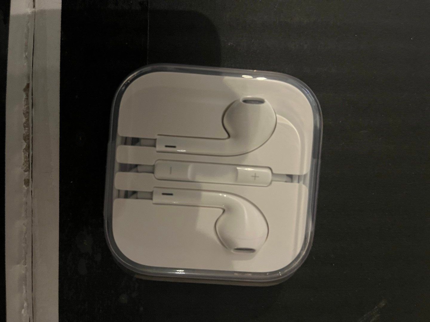 Apple Kopfhörer: Neue Apple Earpods Kopfhörer mit Klinke Stecker – Neu und originalverpackt aus Brunnen von 23068