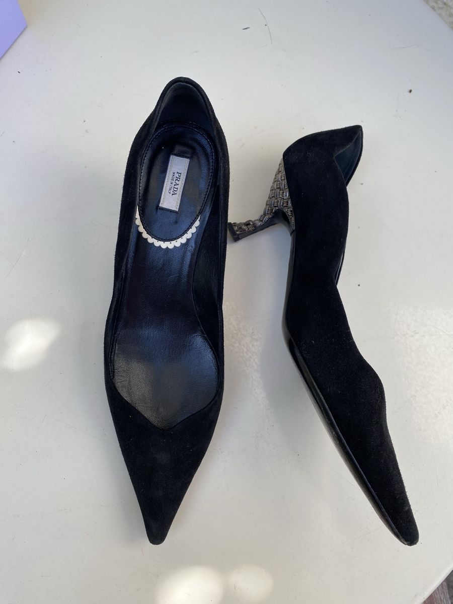 Prada Scarpe da donna: Prada Pumps Wildleder schwarz Grösse 37 – Usato da Steffisburg venduto da viv_5tqt 1