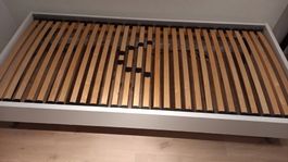 Bettgestell mit Lattenrost 90x200xm