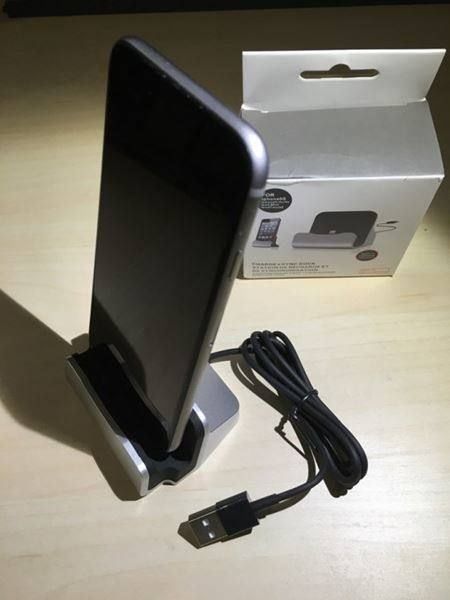 Caricabatterie: iPhone 14/13/12/11/X/8/7 - Dock de recharge lightning – Nuovo e nell'imballaggio originale da Morges venduto da DigiAC 3