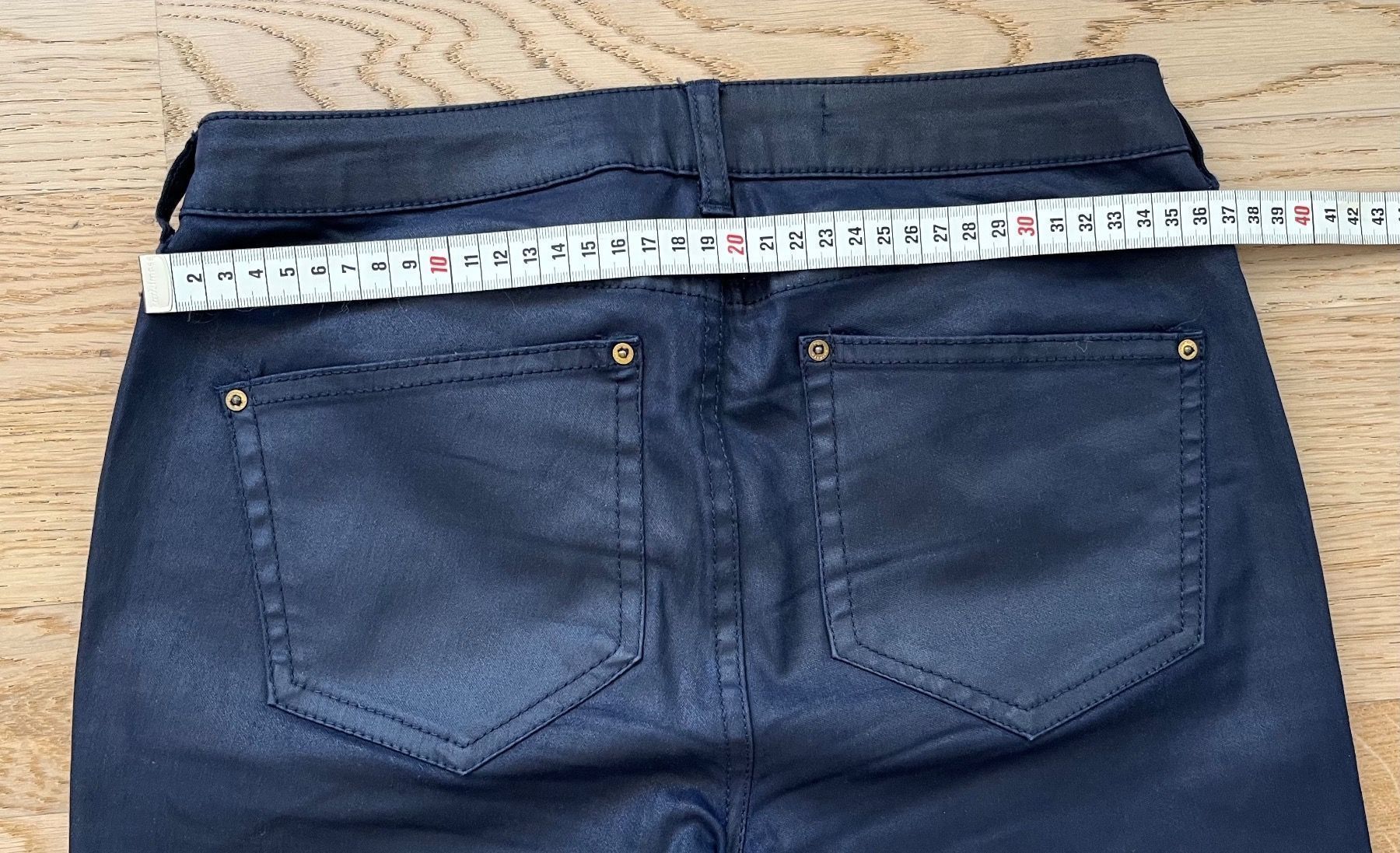 Pantaloni: Lässige Jeans/Stoffhose Gr 36 – Usato da Richterswil venduto da Rem2011 3