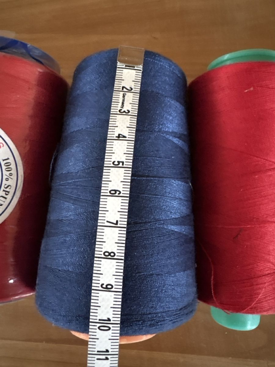 Cordicelle & Fili: Overlock Faden Lot – Nuovo (secondo la descrizione) da Rümlang venduto da SchumBru10 1