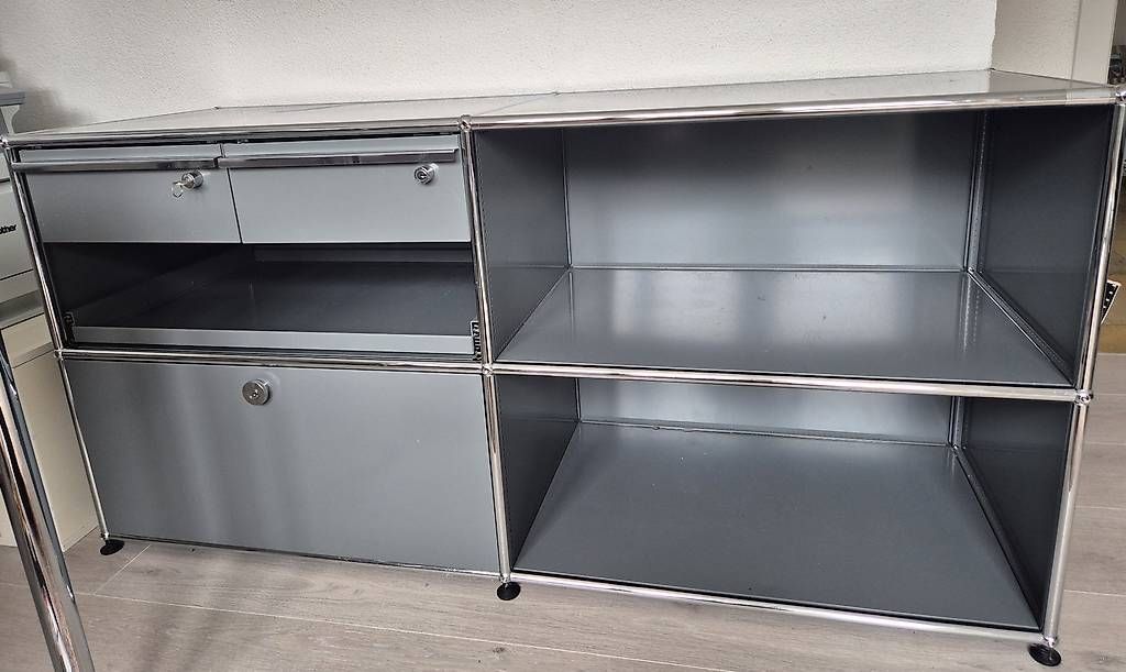 USM Scaffali: Original USM Haller Sideboard, Mittelgrau – Usato da Winkel venduto da julia_111 1
