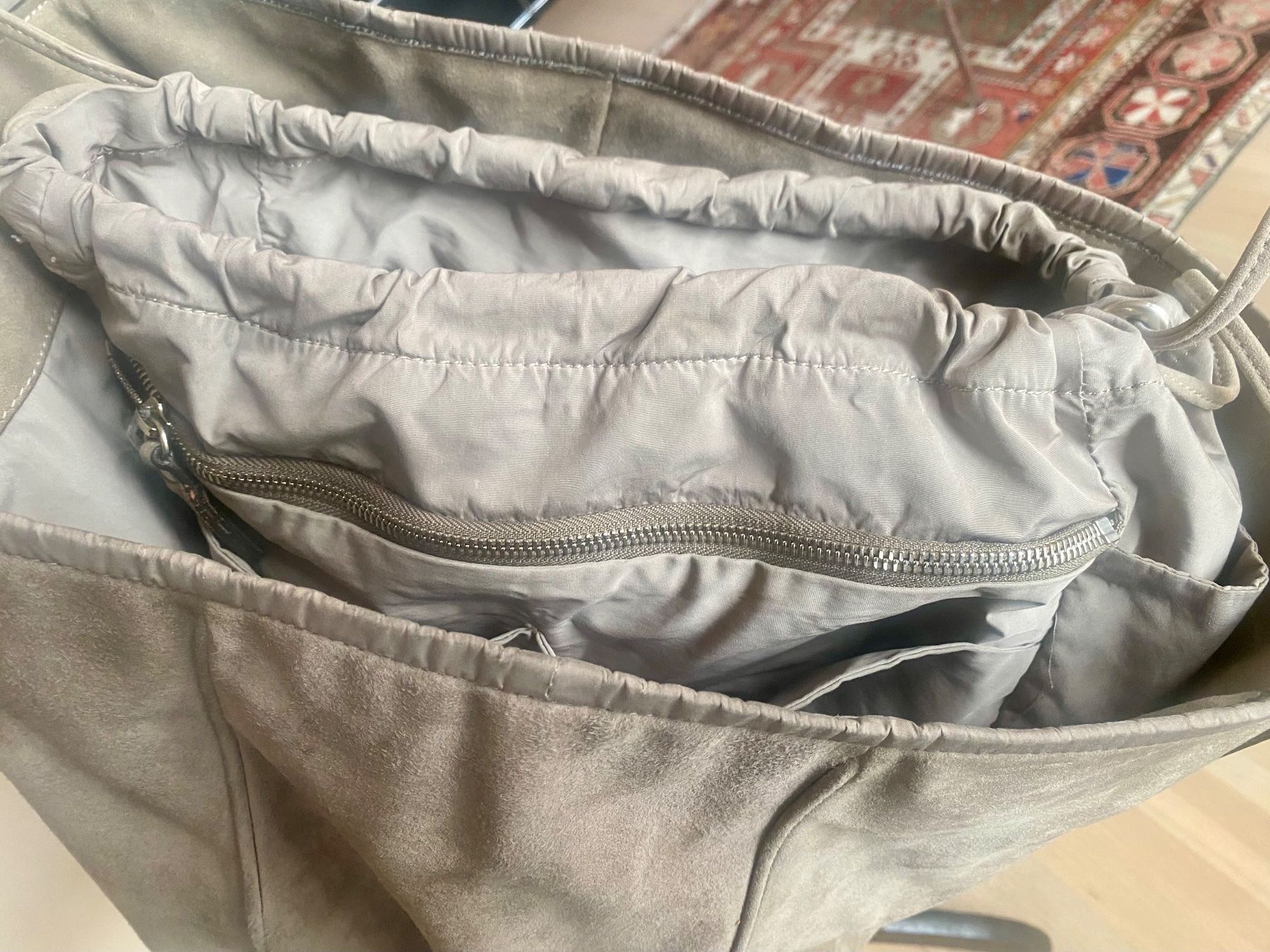 Brunello Cucinelli Borse da donna: BRUNELLO CUCINELLI Shopper, beige Wildleder – Usato da Uster venduto da Koralle6 5