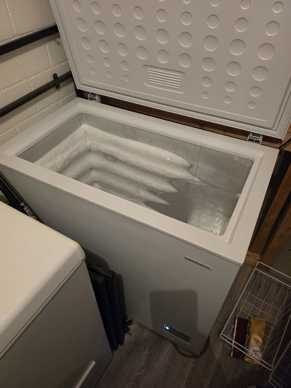 Cassapanche: Kibernetik Truhe Gefriertruhe 200L – Usato da Cham venduto da carobenny